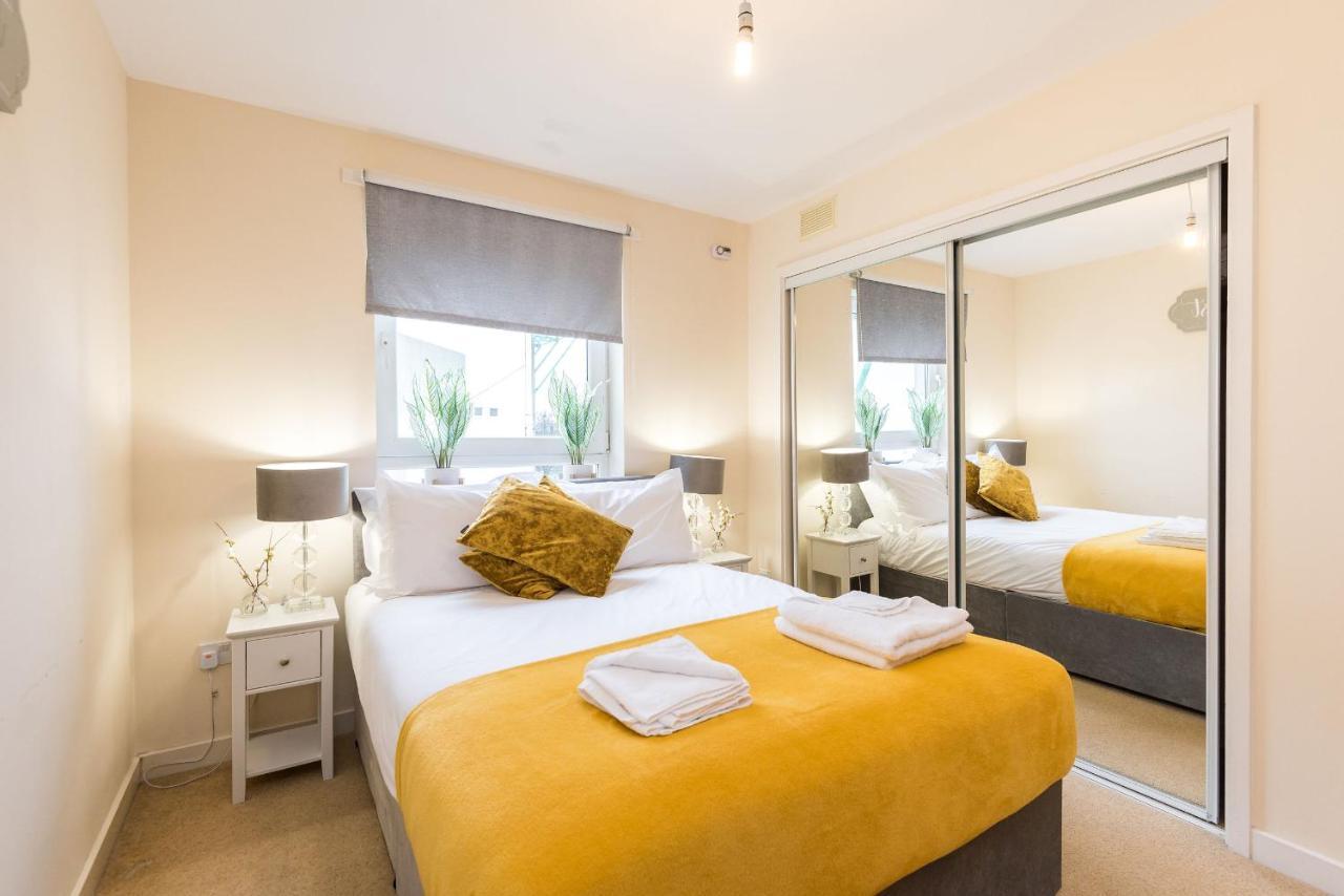 Elegant 2 Bedroom City Centre Apartment - Free Parking - Private Balcony Edimburgo Exterior foto