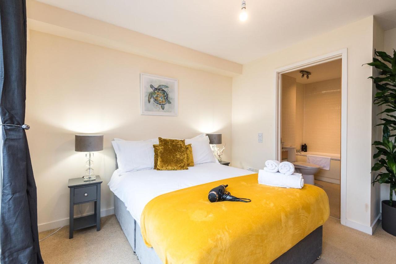 Elegant 2 Bedroom City Centre Apartment - Free Parking - Private Balcony Edimburgo Exterior foto