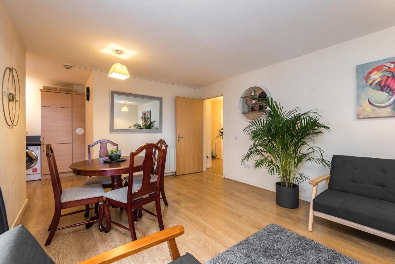 Elegant 2 Bedroom City Centre Apartment - Free Parking - Private Balcony Edimburgo Exterior foto